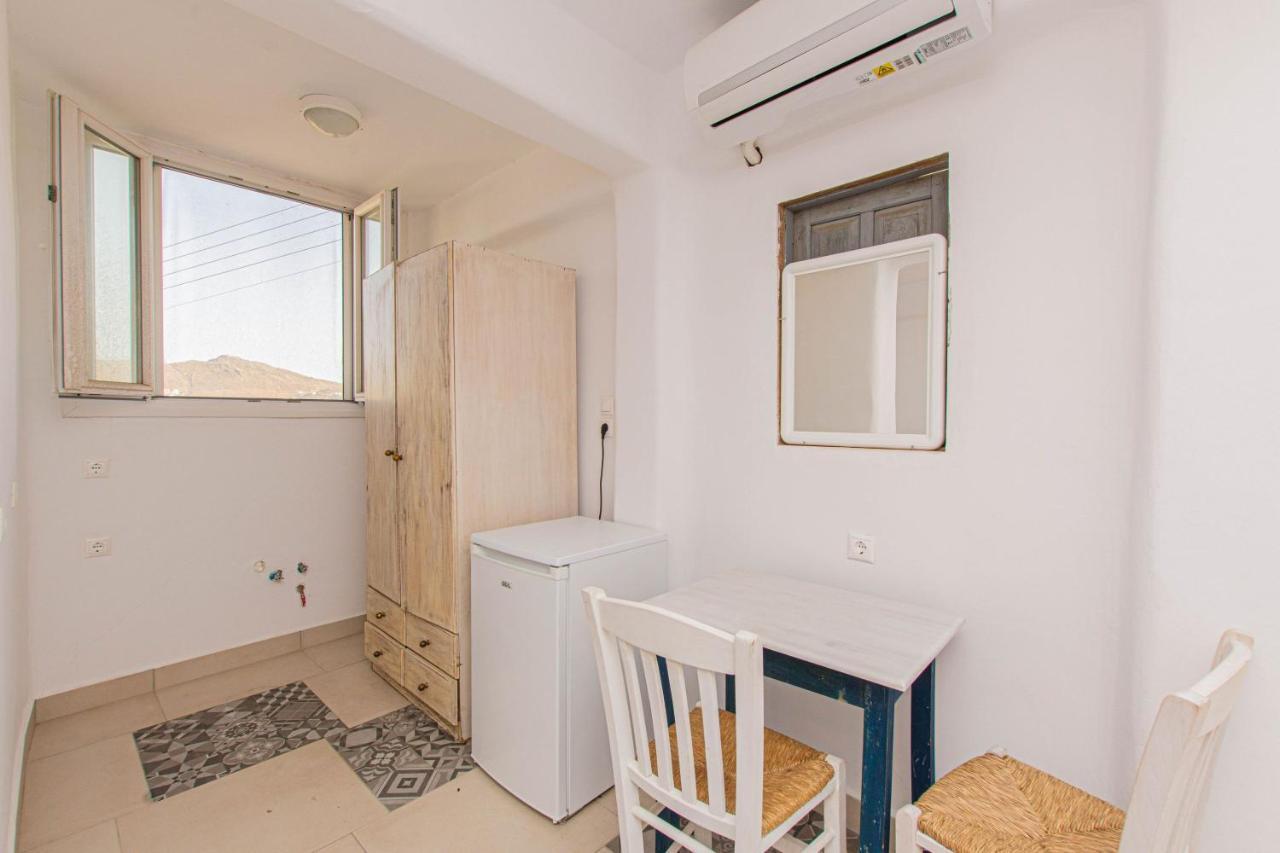 Klouvas Bebis Houseアパートホテル エクステリア 写真